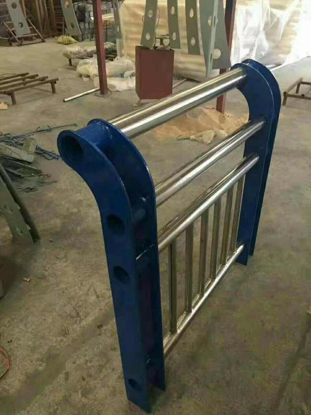 防撞立柱