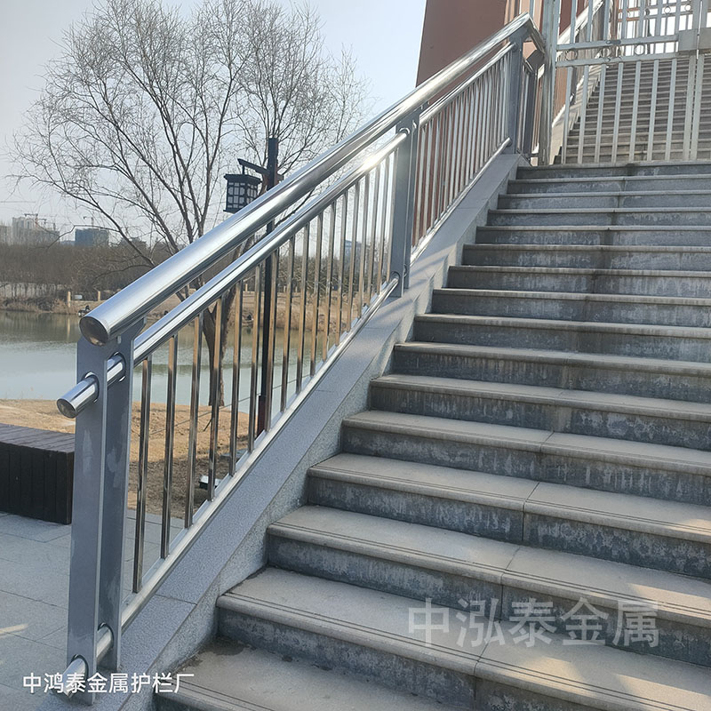 不銹鋼護(hù)欄