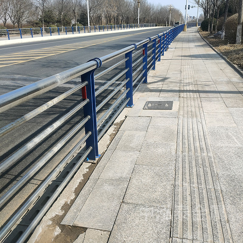 道路護(hù)欄